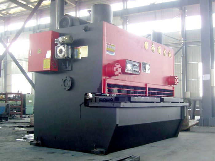 合作6米网架剪板机